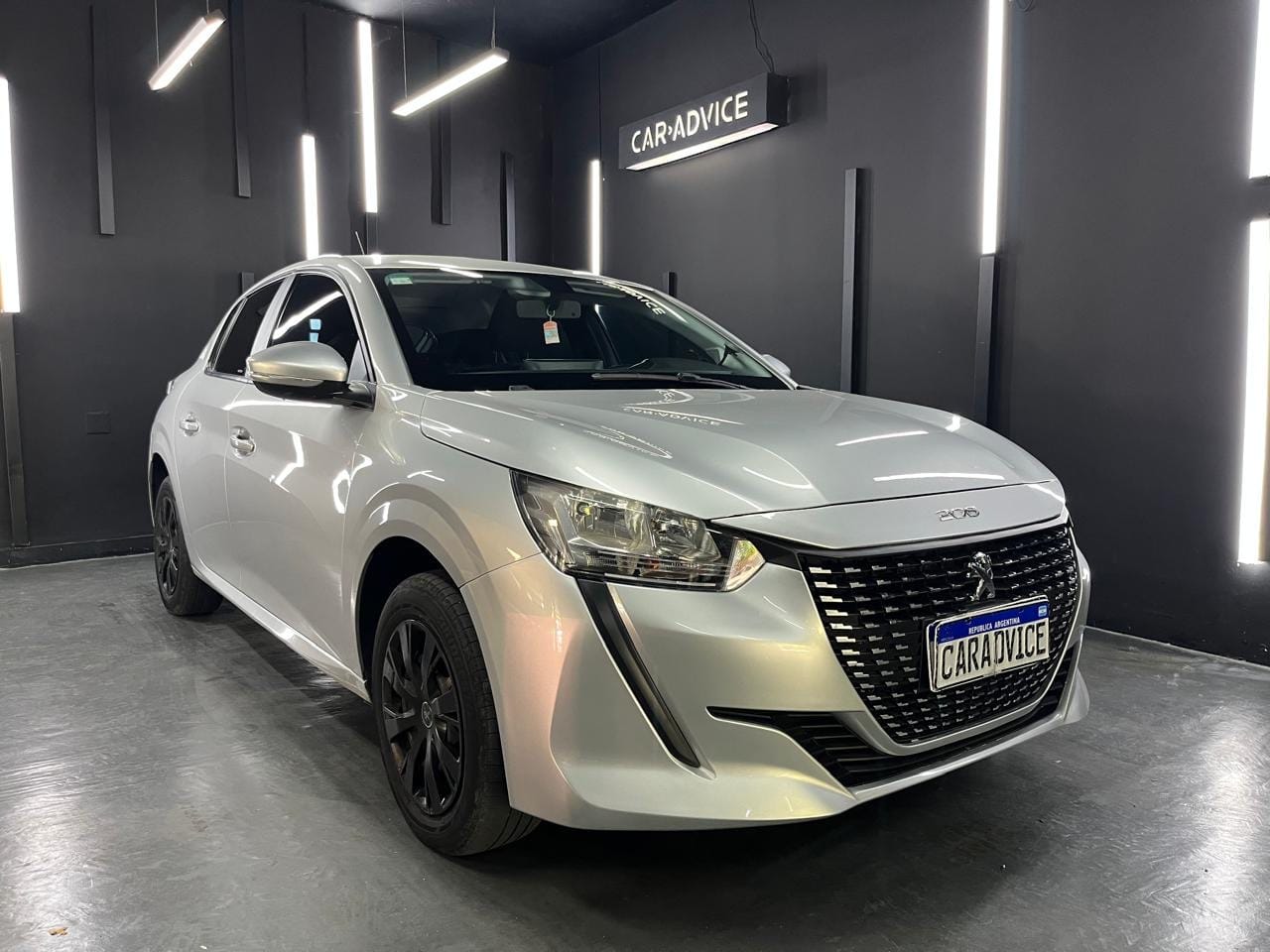 PEUGEOT 208 1.6 LIKE PACK L20