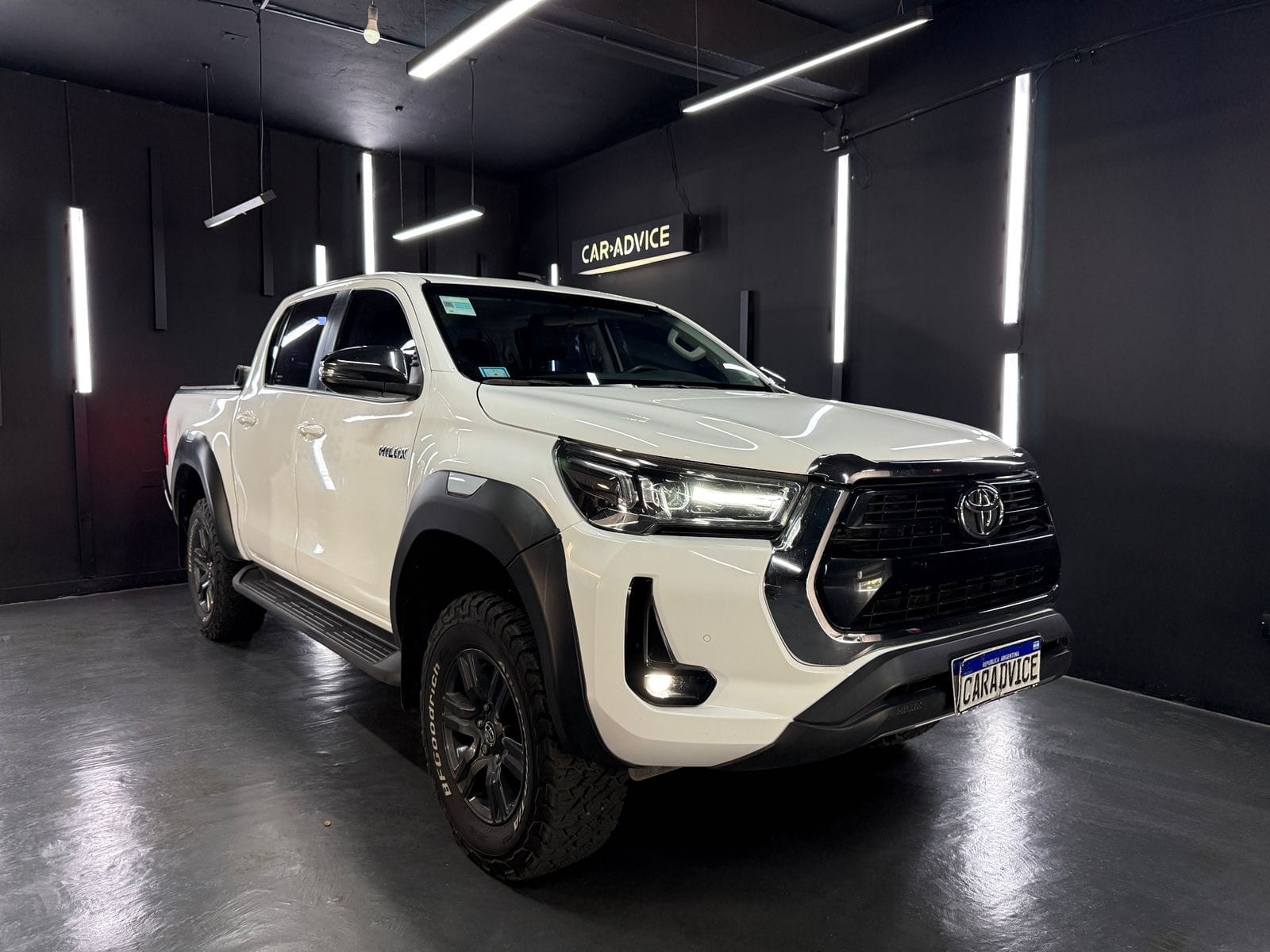 TOYOTA HILUX 2.8 TDI 4X2 DC SRV AT6 L21